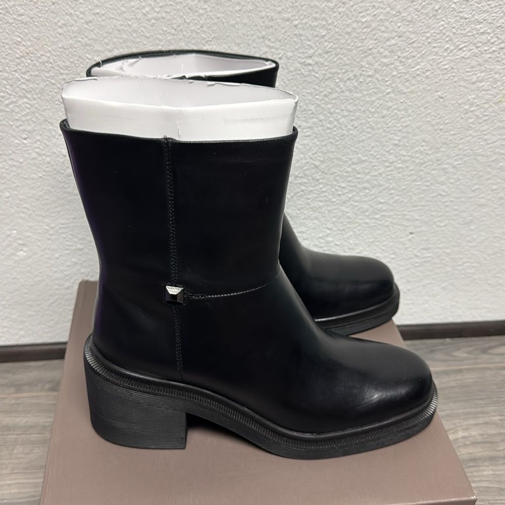 Franco Kyra Ankle Bootie - Picture 4 of 5